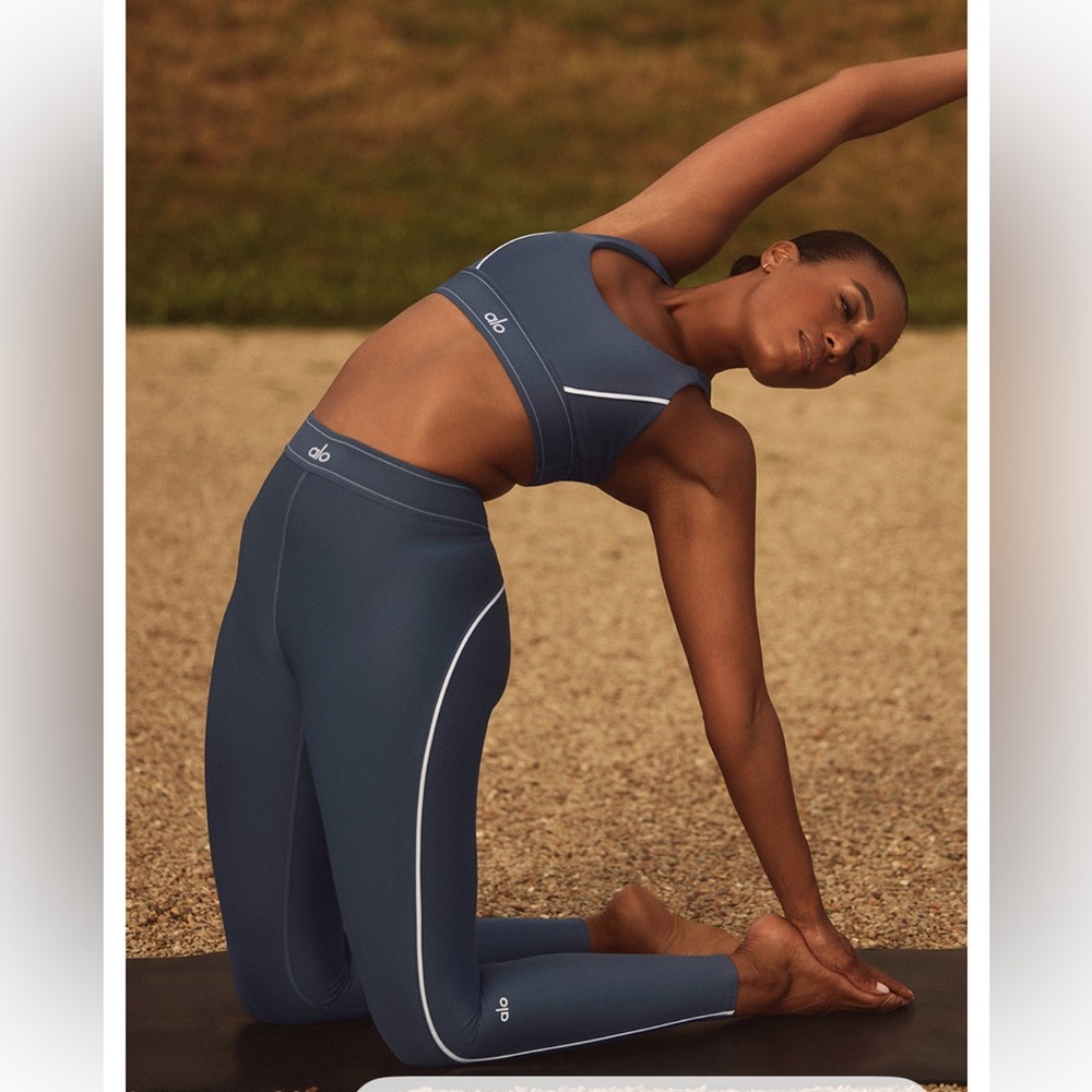 ALO Yoga Airlift High-Waist Suit
Up Legging - Bluestone/White-XS-NWT